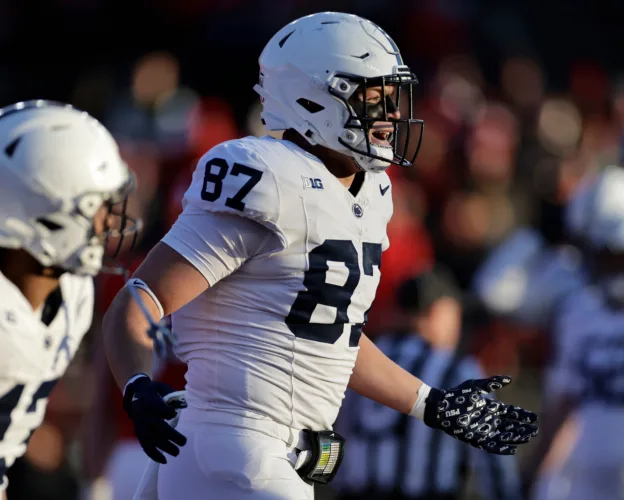 Neil Rudel on PSU football: Campbell’s Lions embracing team connectivity